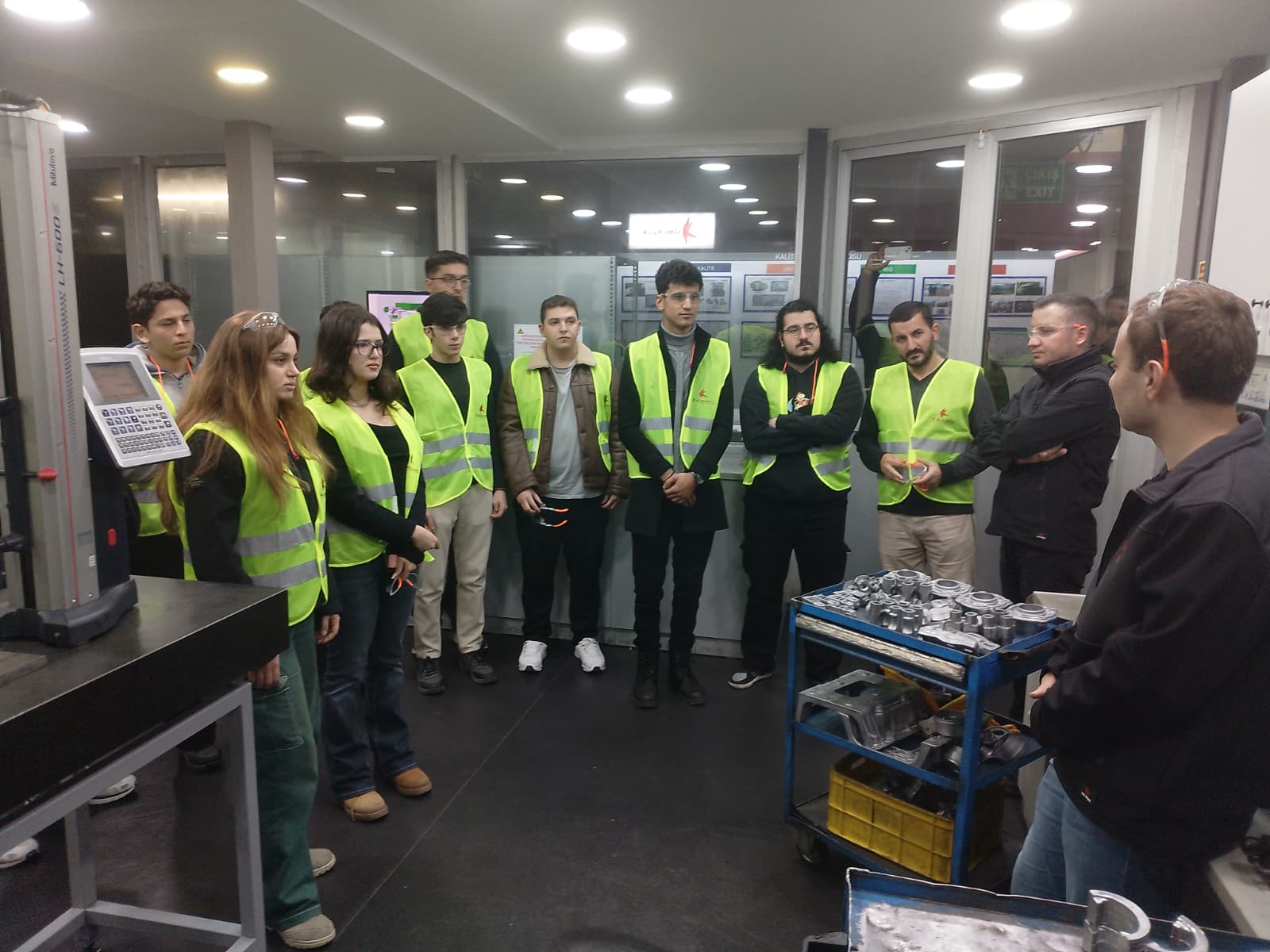 WhatsApp Image 2025-12-17 at 16.10.57 (1).jpeg (157 KB)